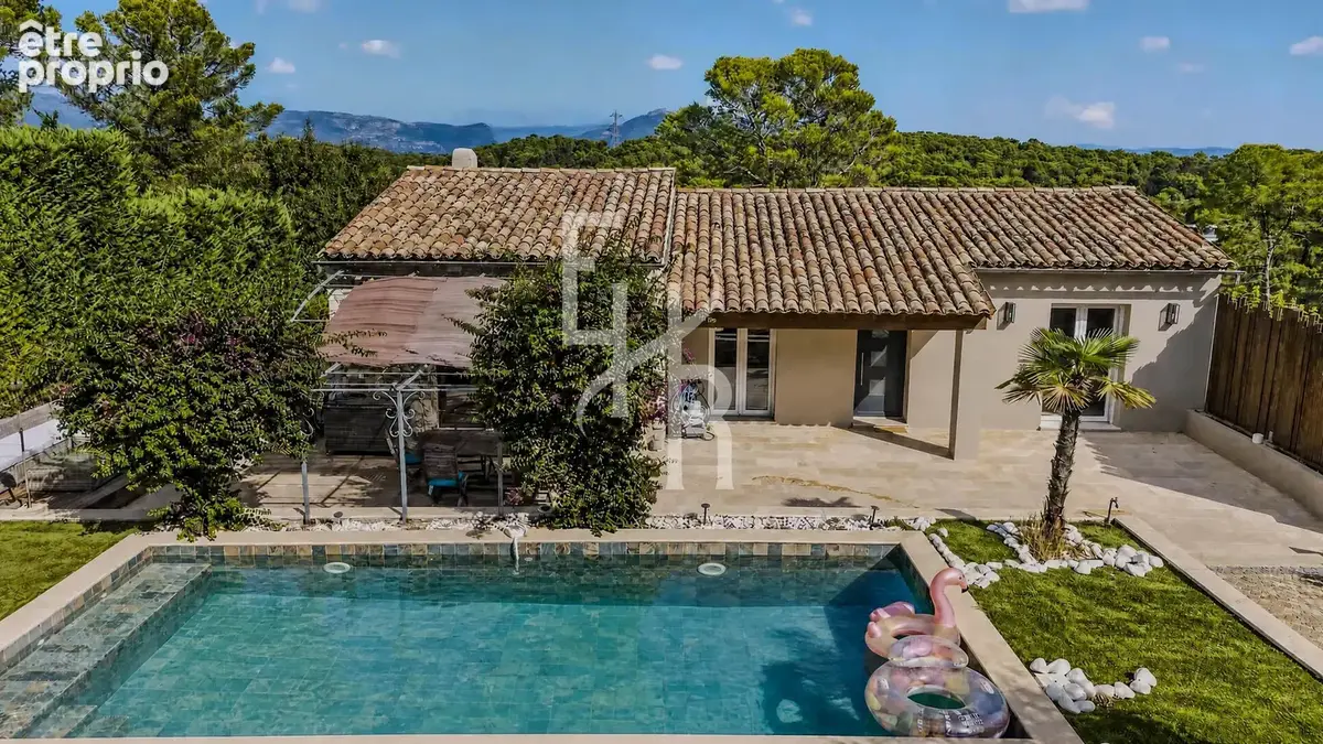 Villa d’exception au cœur d’un domaine recherché - photo 2
