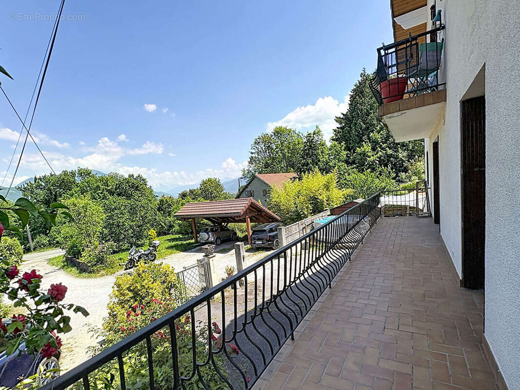 Appartement à AMANCY