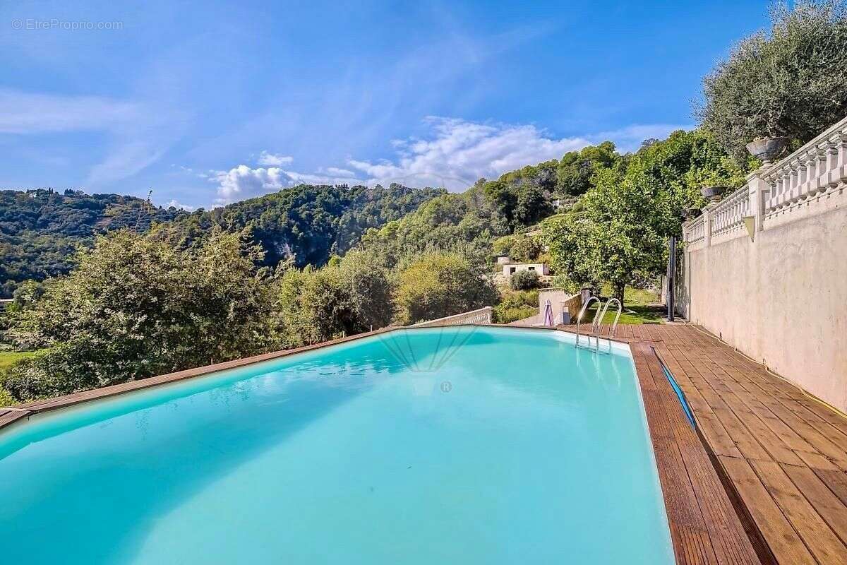 Maison à CAGNES-SUR-MER