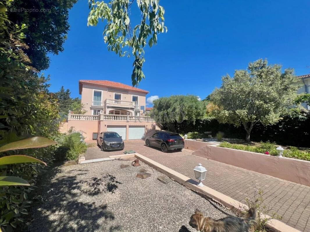 Maison à FREJUS