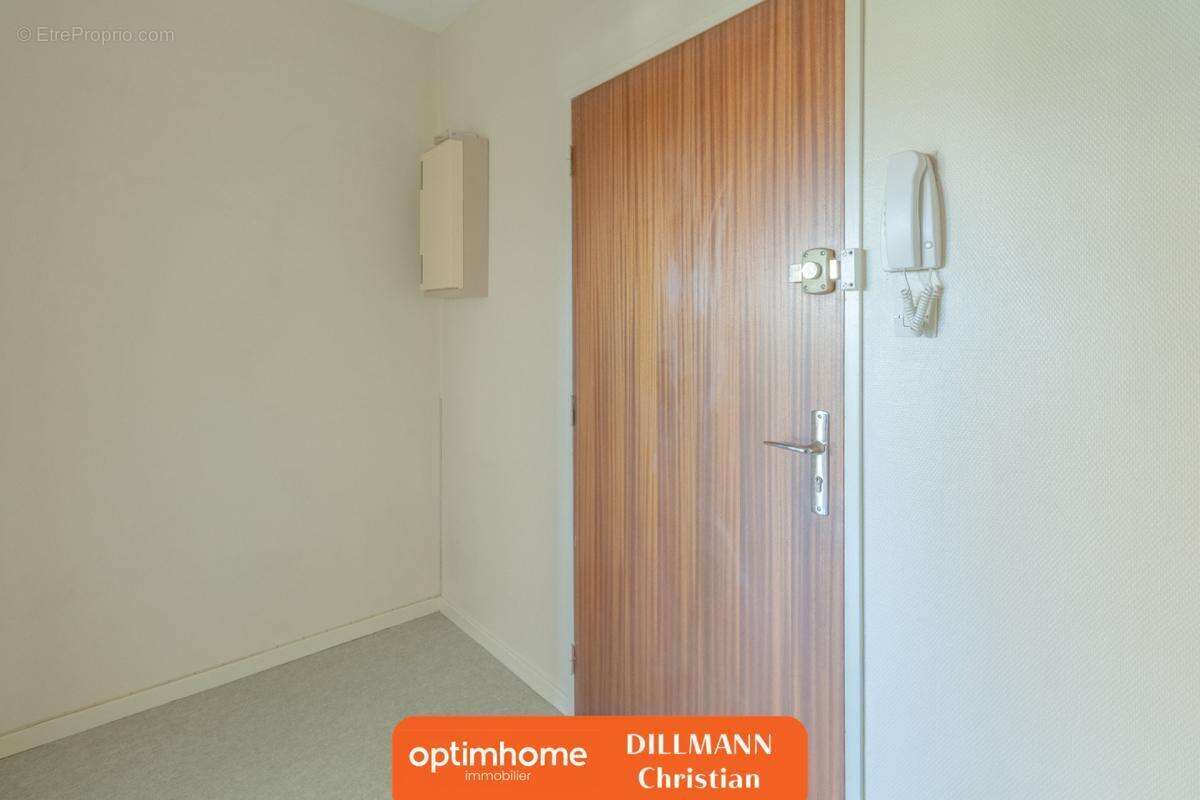 Studio Balcon et Parking sous terrain - photo 8