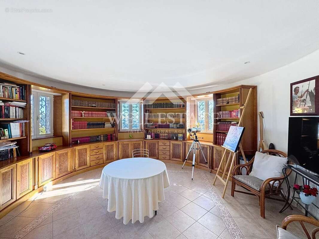 Maison à LES ADRETS-DE-L&#039;ESTEREL