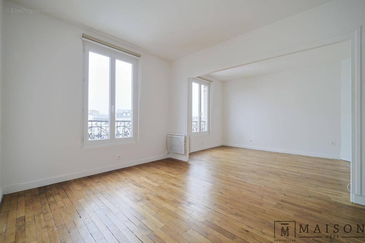 Appartement à LA GARENNE-COLOMBES
