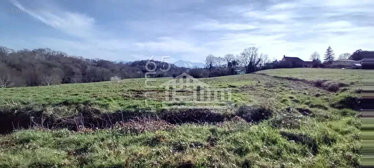 Terrain à MONTIGNAC