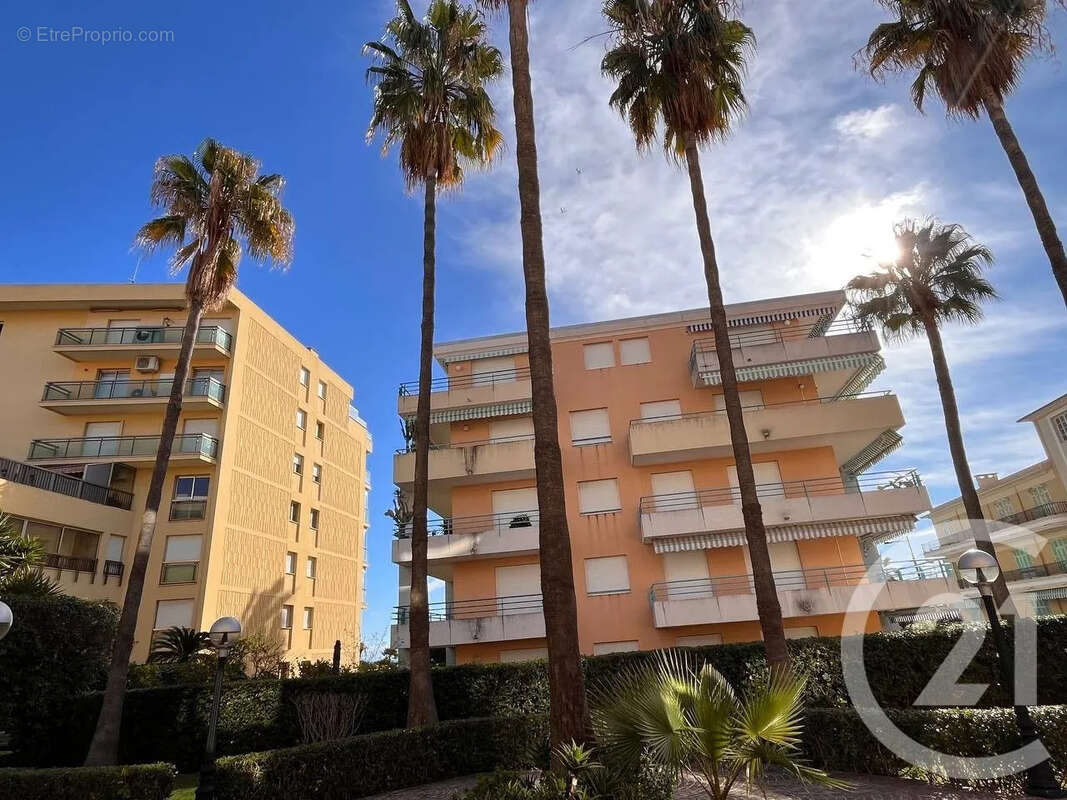 Appartement à ROQUEBRUNE-CAP-MARTIN