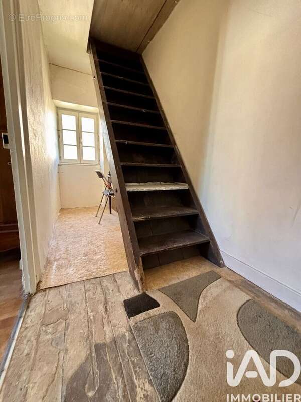 Maison 112 m² à Lalizolle  - photo 7