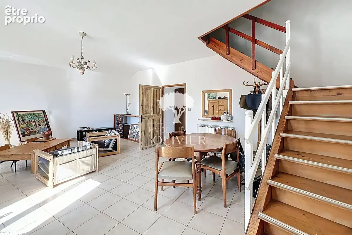 Appartement 4 pièces 100 m² à vendre à Apt (84400) - photo 5