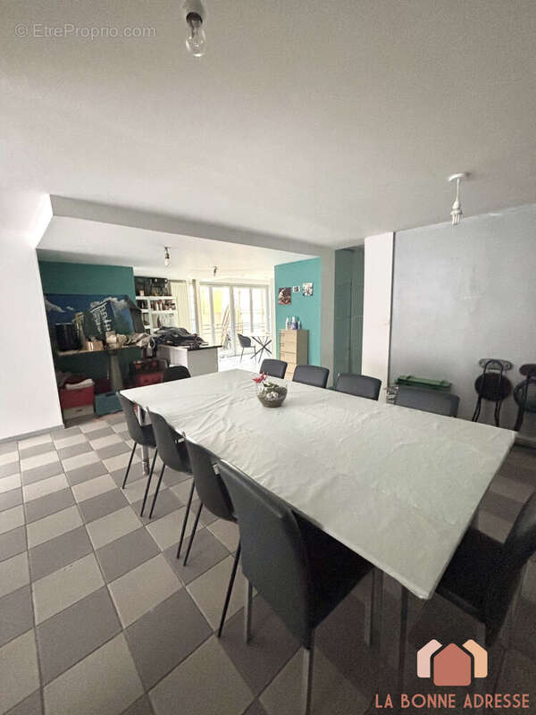 SALON - Maison à WATTRELOS