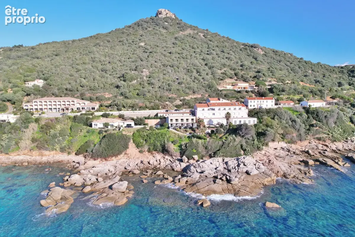 30 minutes d'AJACCIO - Immeuble de 6 appartements pieds dans l'eau - photo 3
