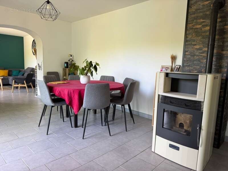 Maison à CUBJAC