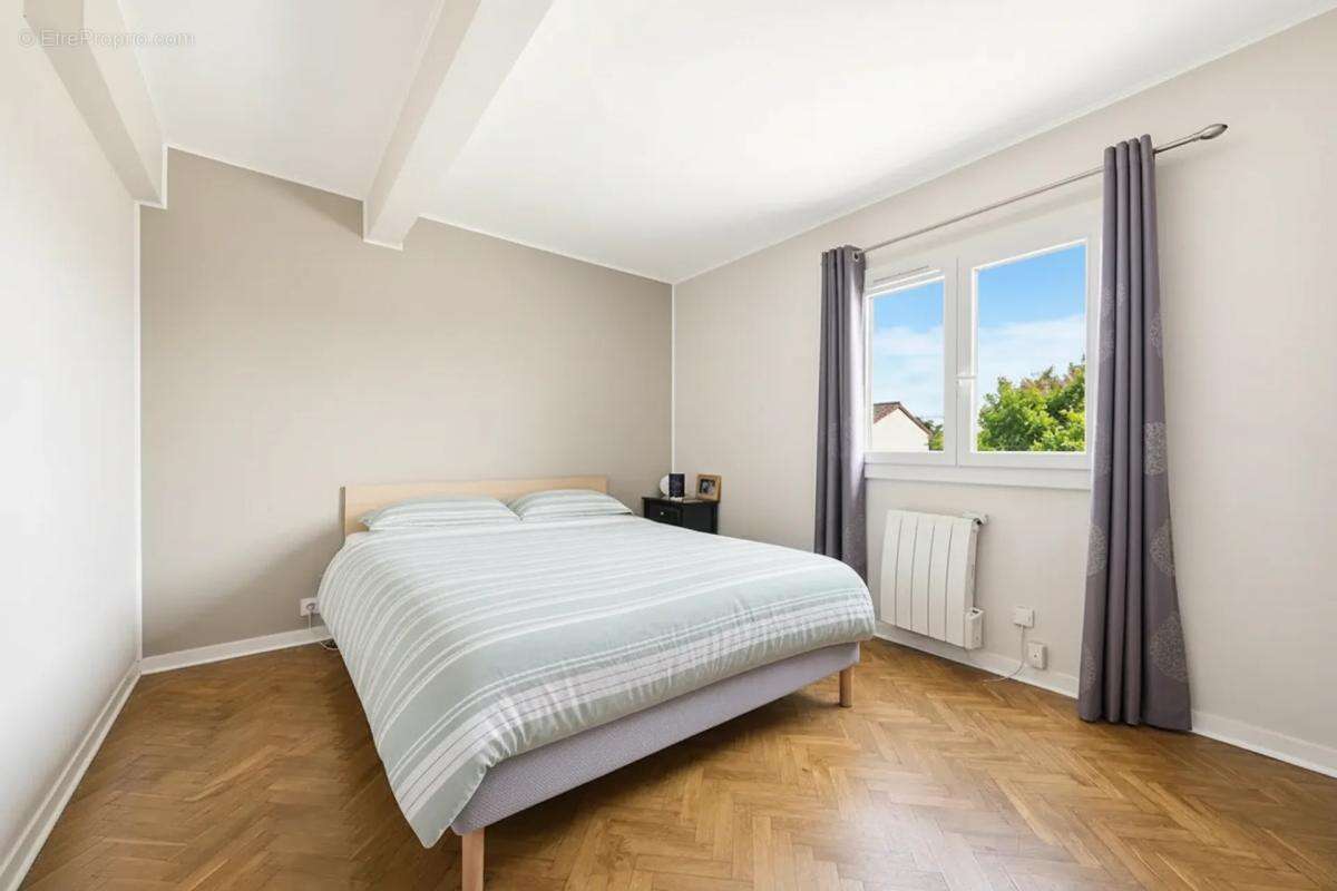 Maison de 6 pièces de 160 m² à Izon - photo 4