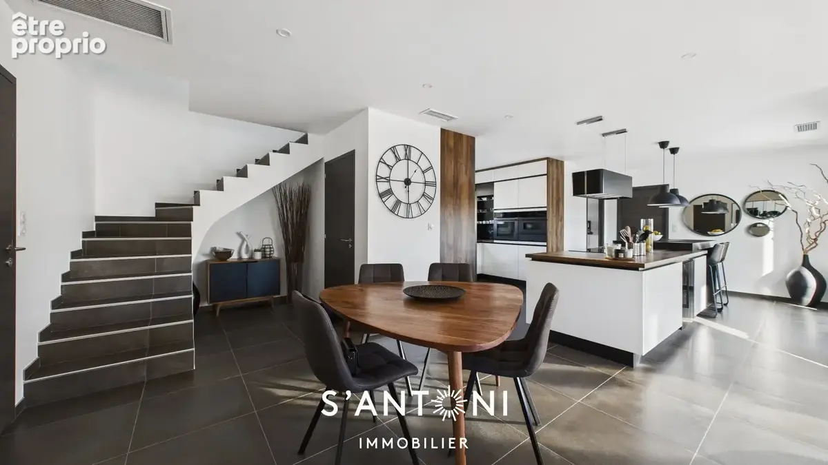 SERIGNAN - Villa contemporaine avec piscine et prestations haut de gamme - photo 4
