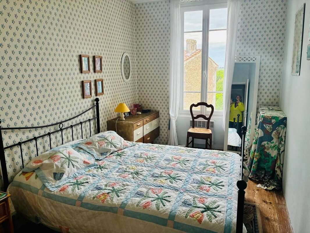 Maison à MORTAGNE-SUR-GIRONDE