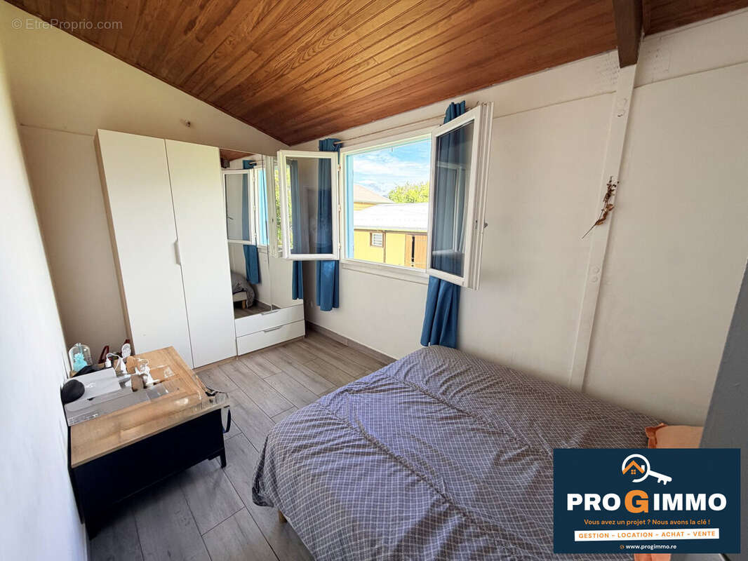 Maison 80 m² à Saint-Pierre  - photo 9