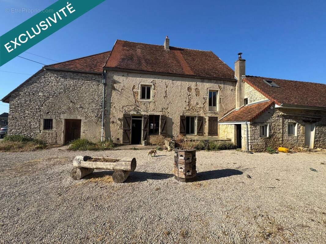 Photo 1 - Maison à VIEVIGNE