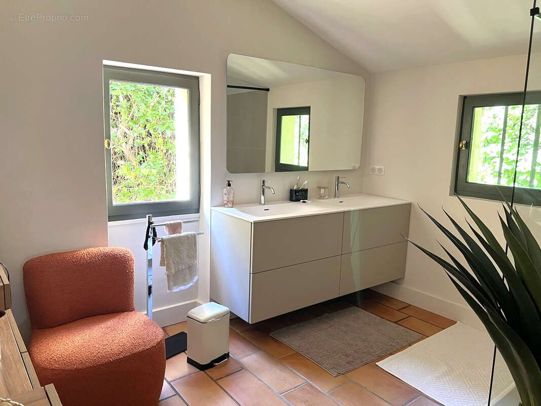 Maison à VILLENEUVE-LES-AVIGNON