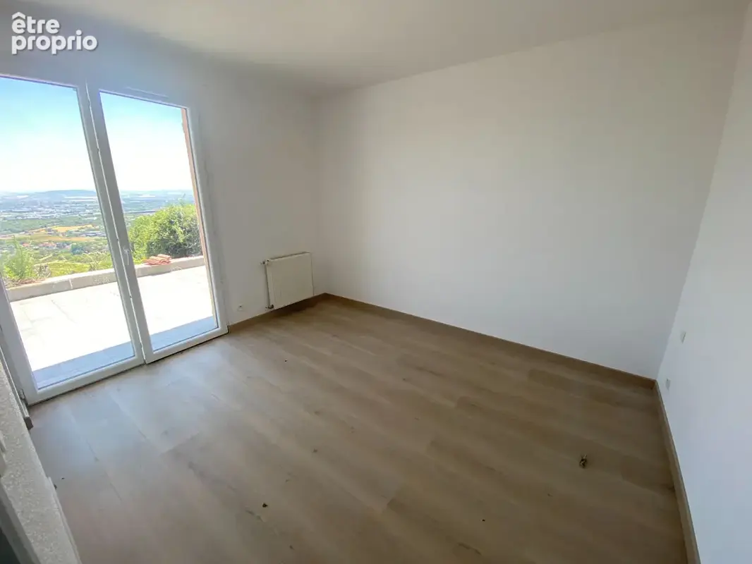 Villa de PLAIN PIED avec une VUE INCROYABLE et CAVE surprenante ! - photo 13