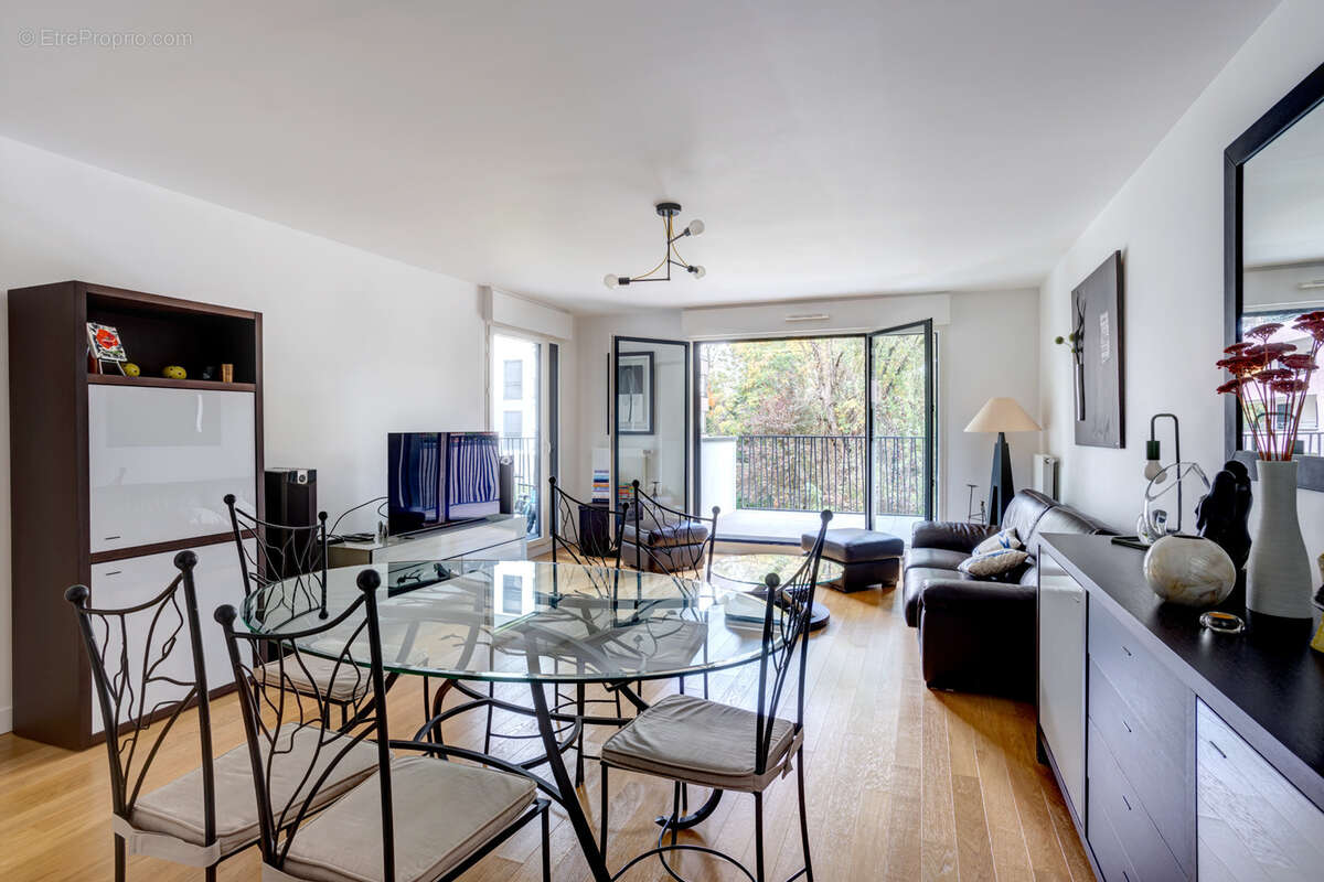 Appartement à LE PLESSIS-ROBINSON