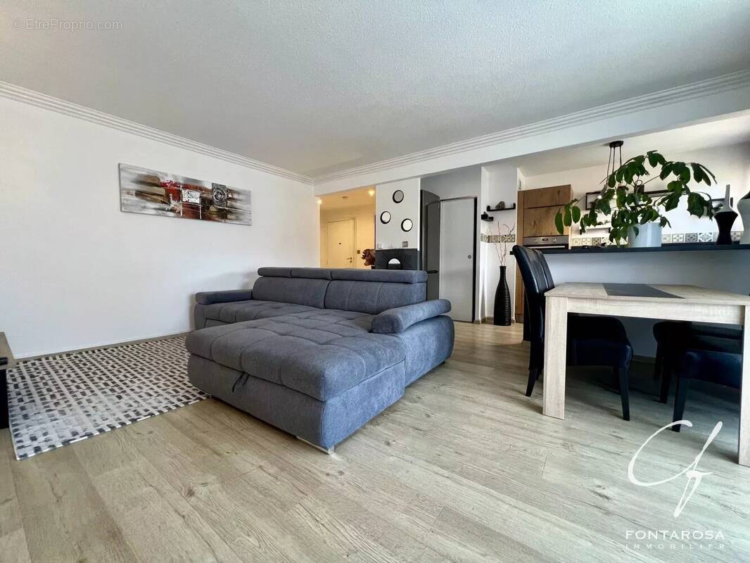 Appartement à FREJUS