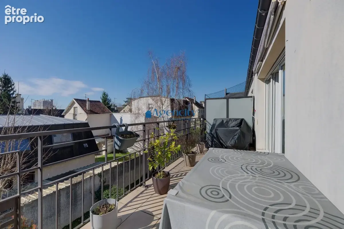 Photo Appartement à Gagny au prix de 339 000€