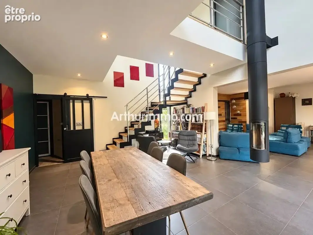 Maison d’architecte de 186 m² avec piscine et belle vue dégagée - photo 5