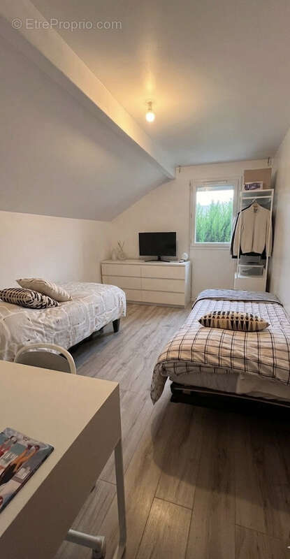 Maison à SCIENTRIER