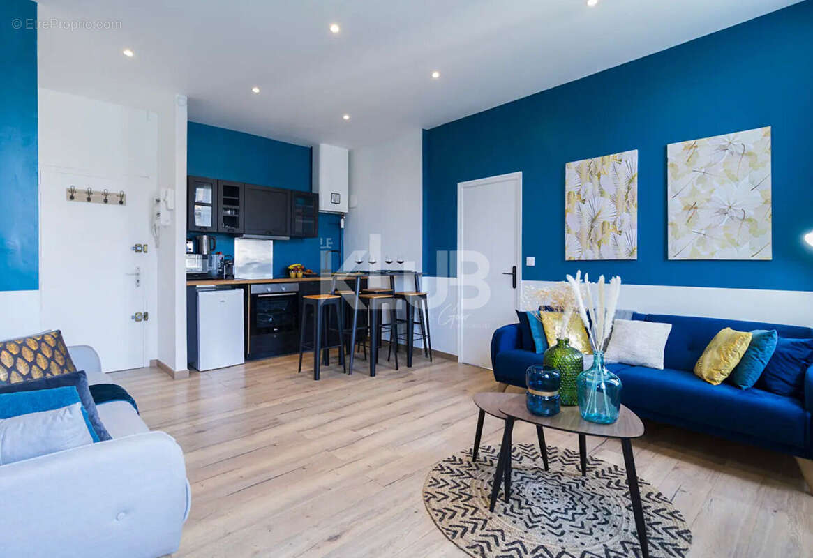 Appartement à MARSEILLE-1E