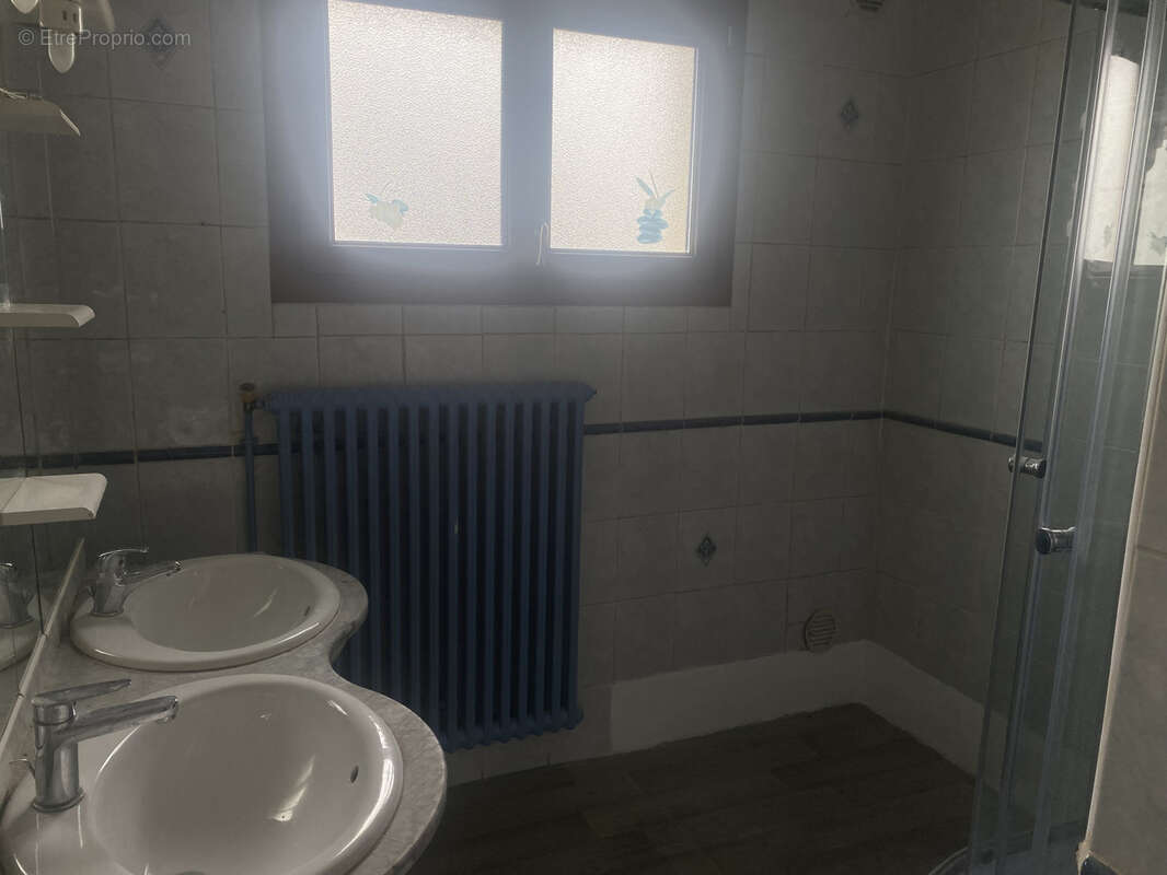 Maison à MONTMORILLON