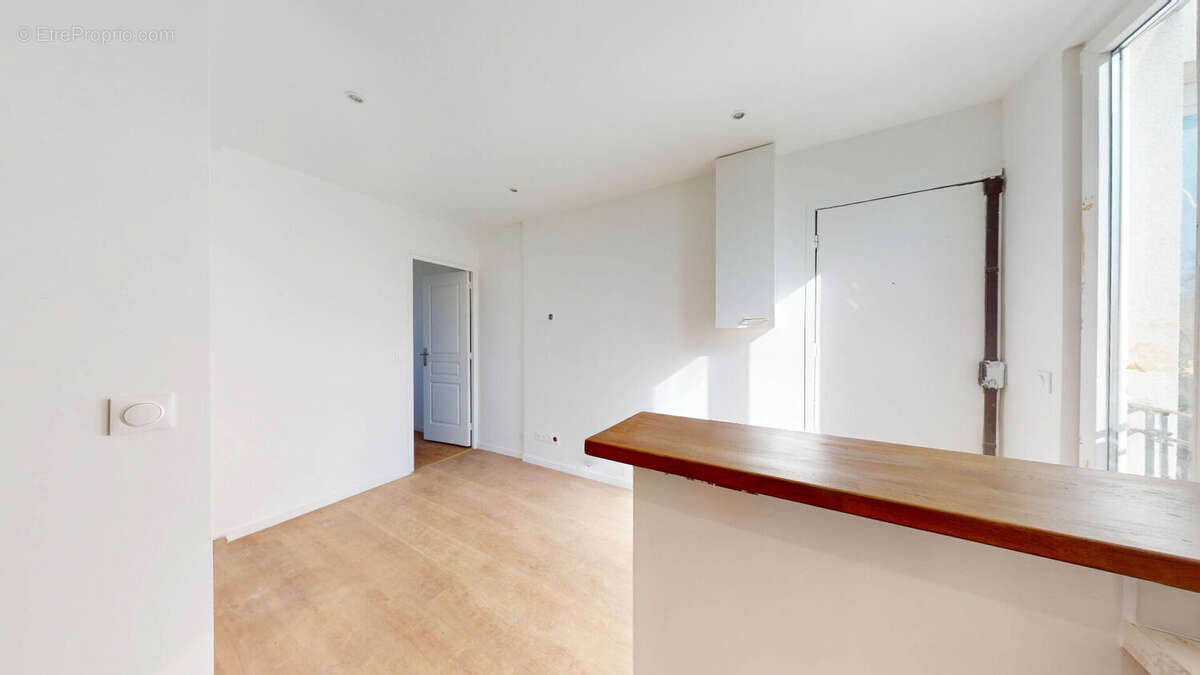 Appartement à AUBERVILLIERS