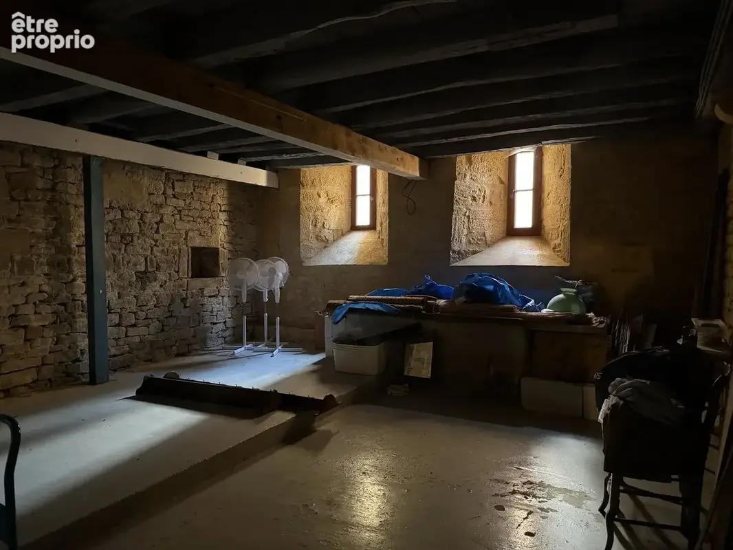 Sarlat Centre-Ville – Local professionnel 80 m² (2 pièces) - photo 2