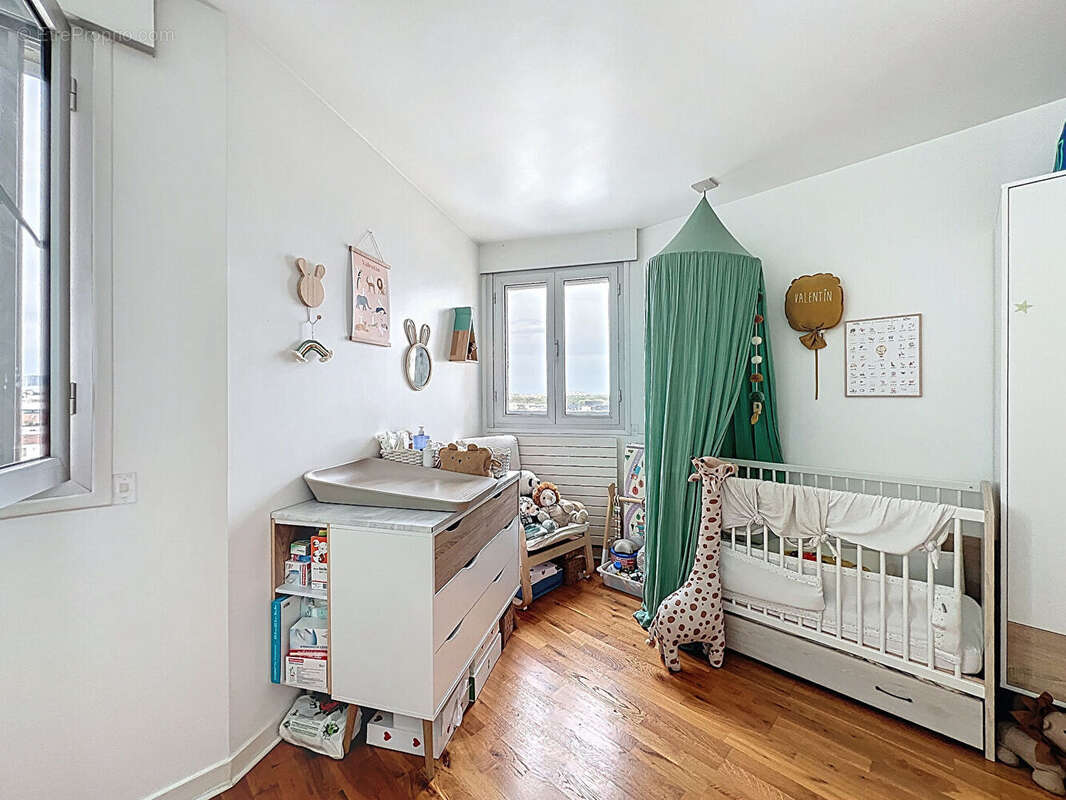 Appartement à SURESNES