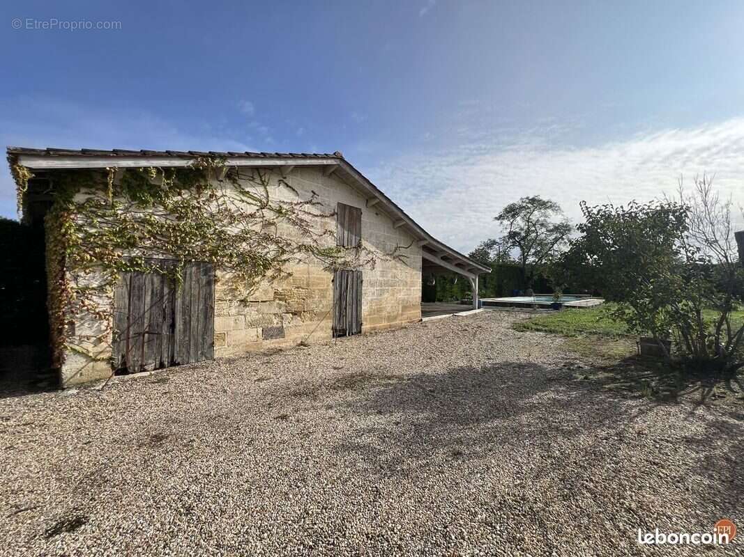 Maison à LUSSAC