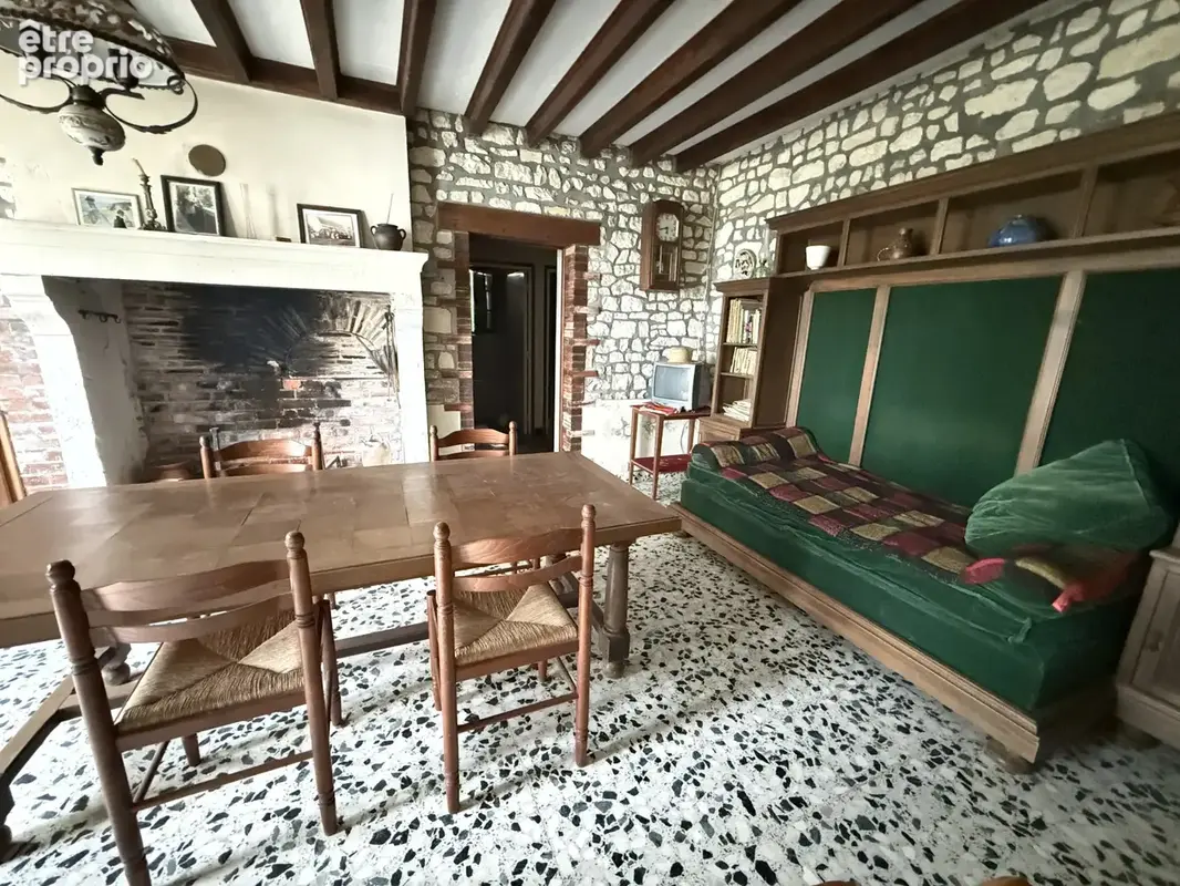 Feux - longere - terrain 8400 m2 - photo 5