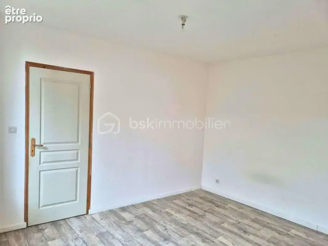 Maison 51m² Centre-ville de Oisemont – 45 000 € FAI, à fort potentiel de valorisation et rendement - photo 13