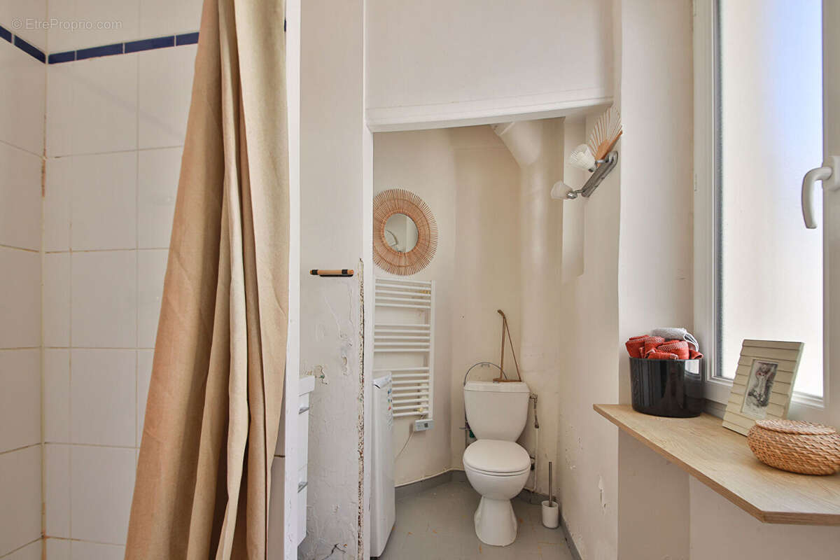 Appartement à PARIS-14E