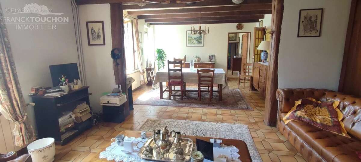 Maison à PERS-EN-GATINAIS