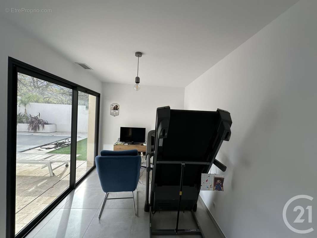 Maison à LAROQUE-DES-ALBERES