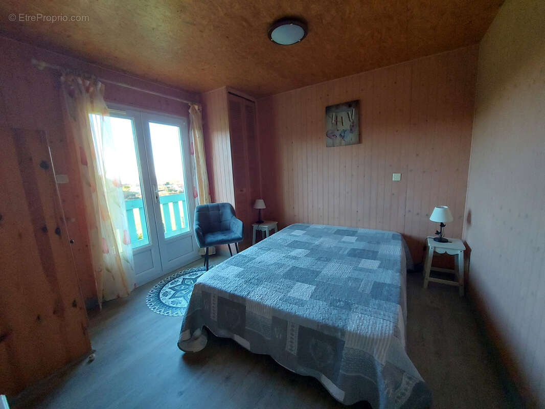 Maison à SAINT-MAMET-LA-SALVETAT