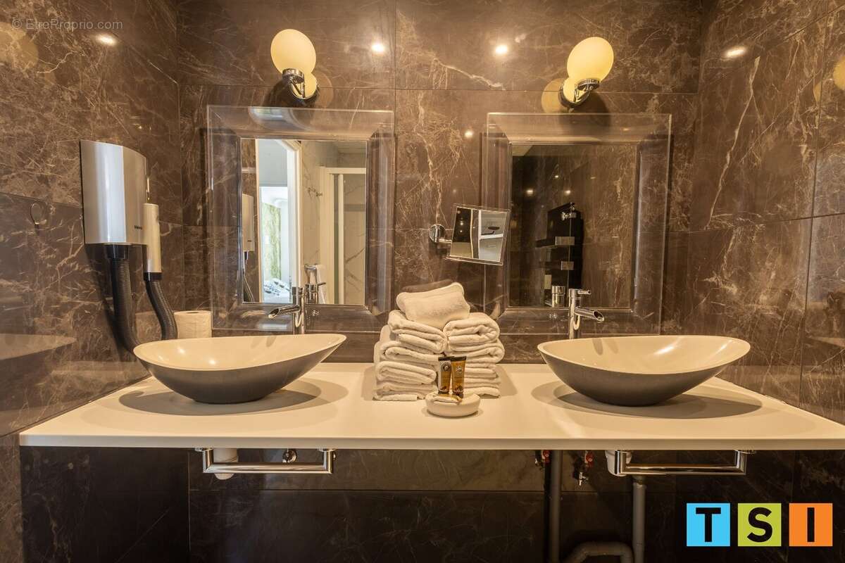 Magnifique appartement dans un lieu chargé d'histoire - photo 4