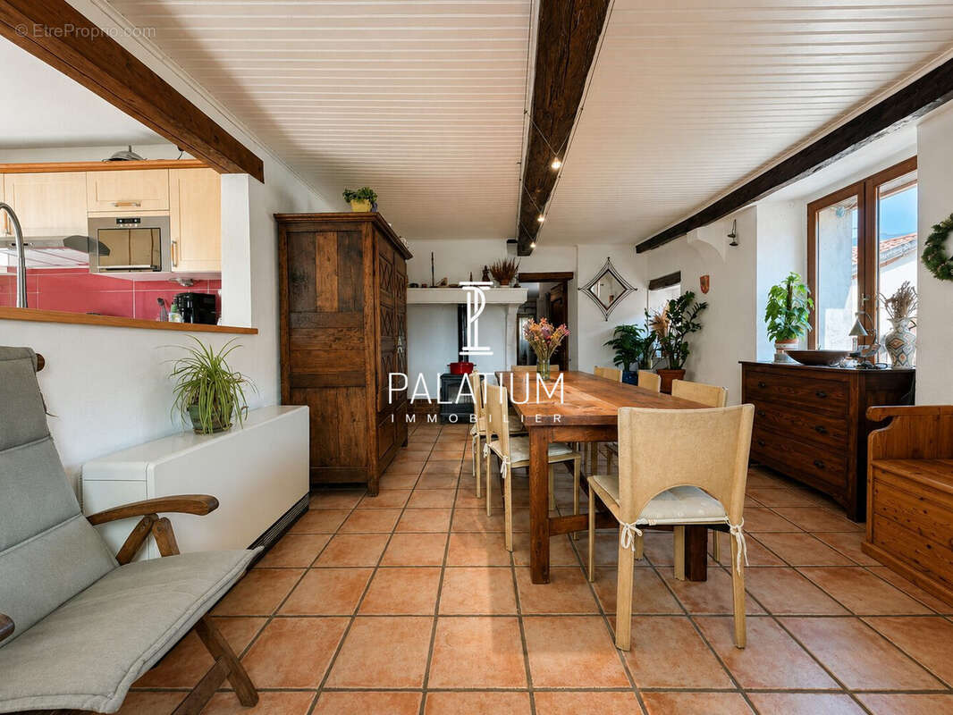 Maison 260 m² à Tallard  - photo 3