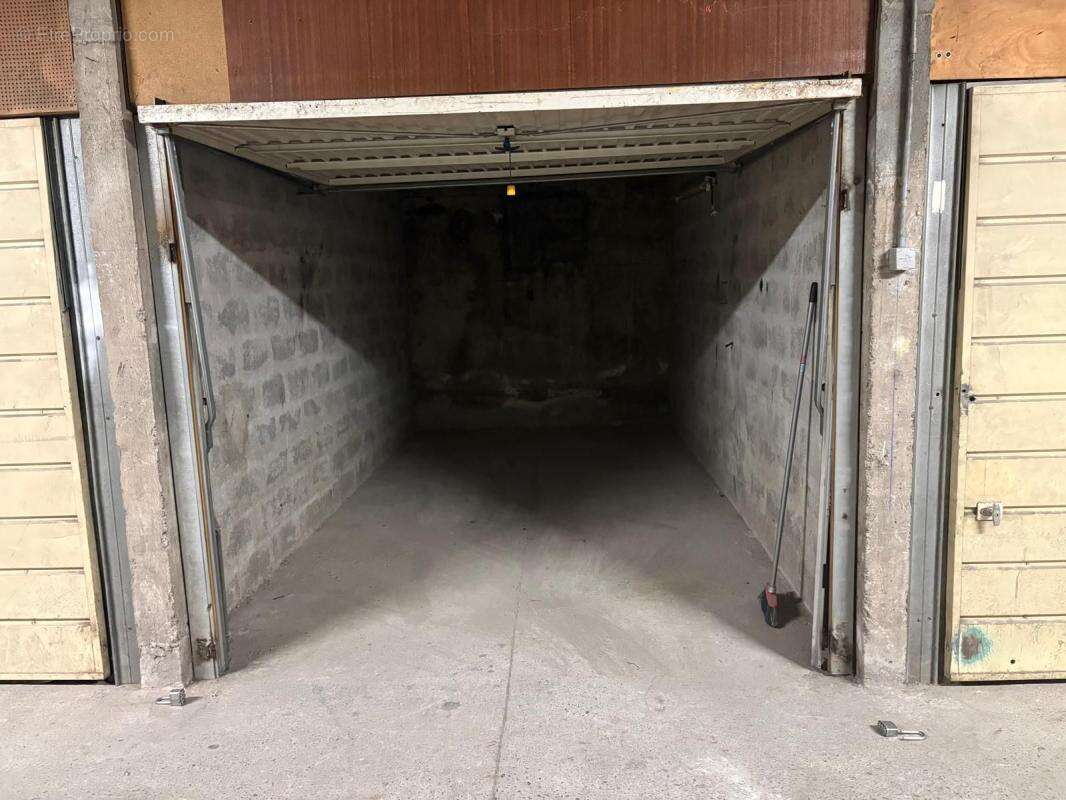 Box à vendre - quartier pasteur - photo 3