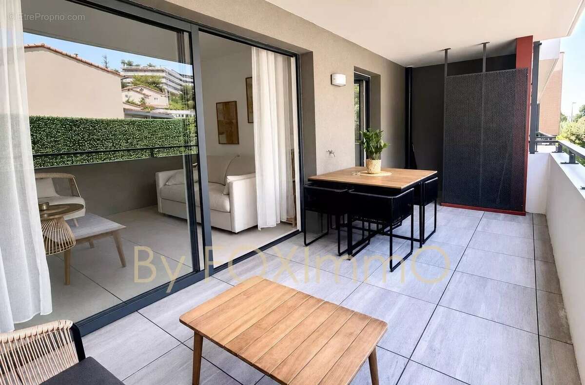 EXCLUSIF ! VILLENEUVE LOUBET - 2 Pièces - Résidence LUXE - Rooftop piscine avec vue mer - parking -calme - Faibles Charges - photo 8
