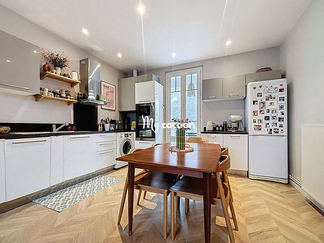 Appartement à RILLIEUX-LA-PAPE