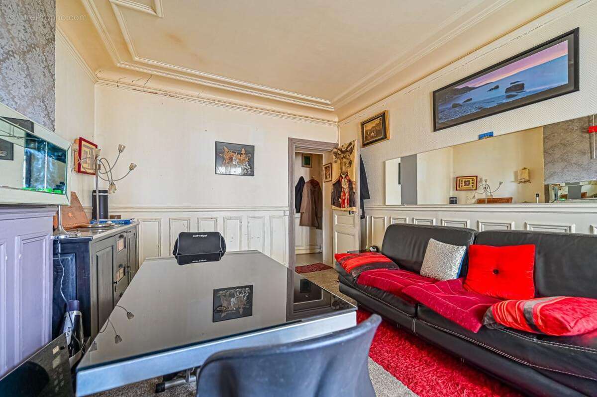 Appartement à PARIS-18E