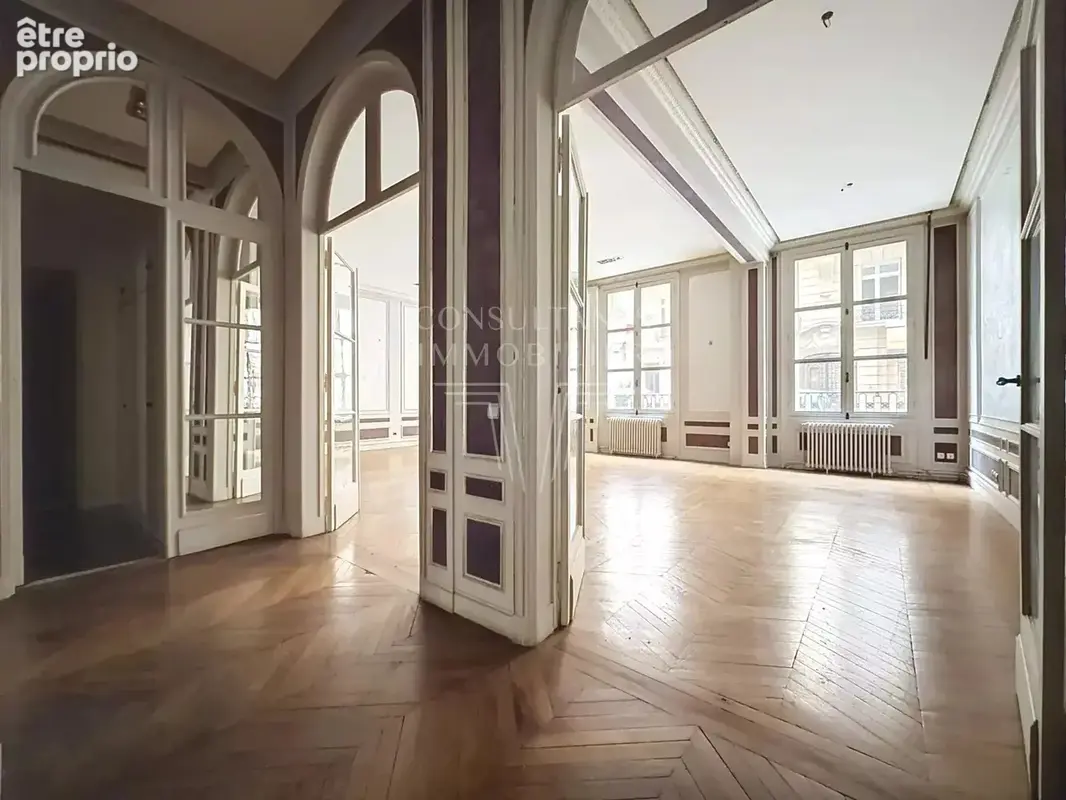 Place victor hugo/boissiere. appartement aux superbes volumes - photo 5