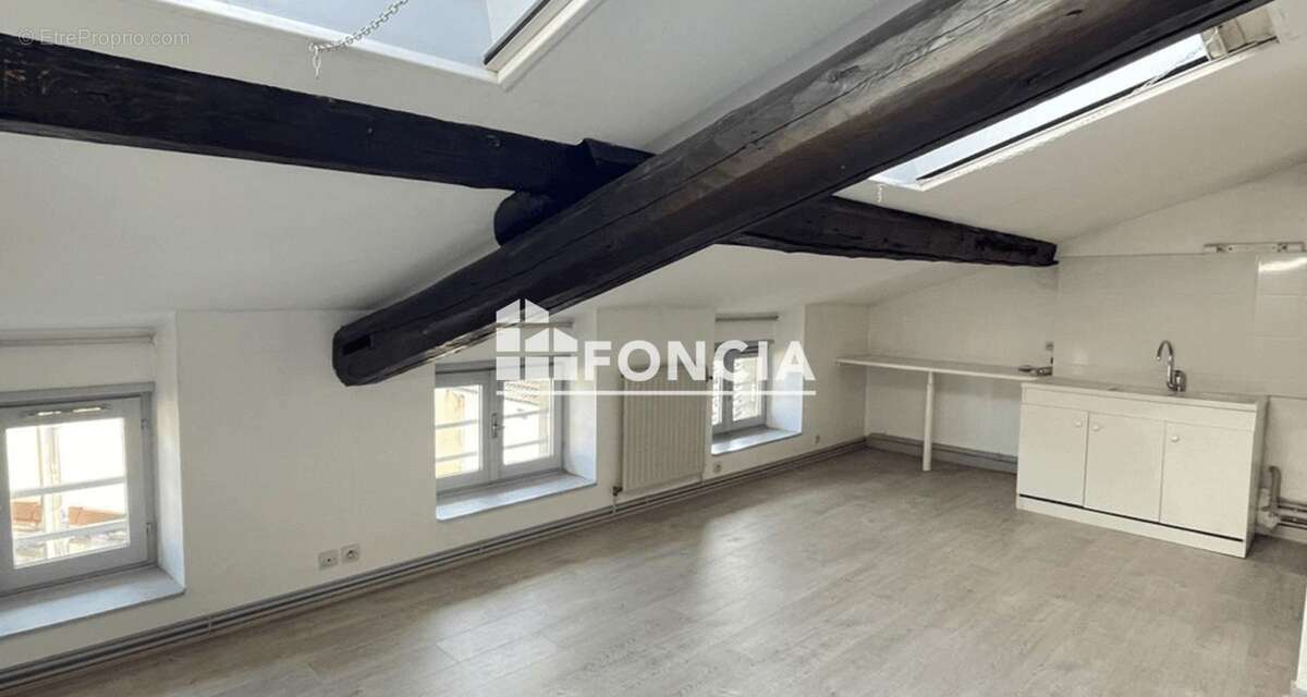 Appartement à SAINT-ETIENNE