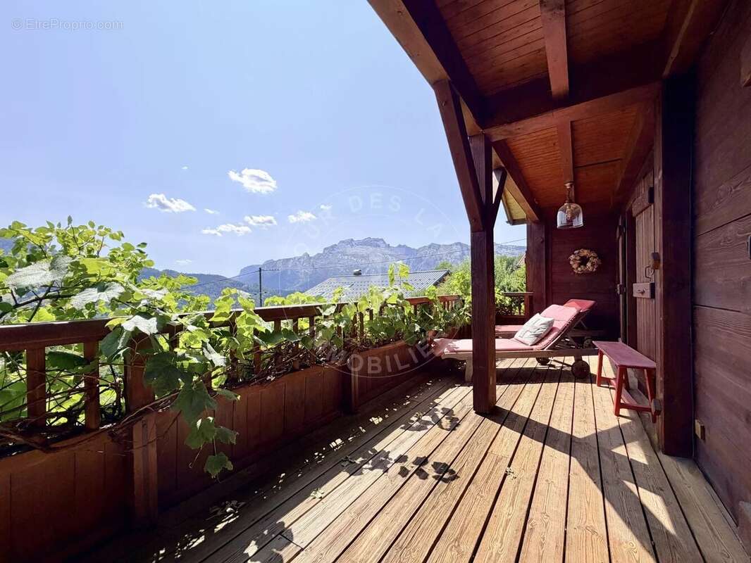 Ferme manigodine d’exception de 1800 – 380 m² habitables – terrain de 3 000 m² – vue panoramique - photo 3
