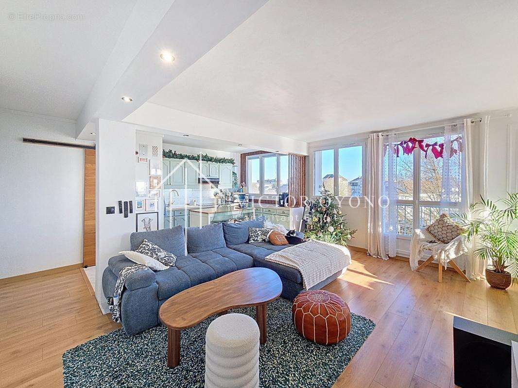 Appartement à SAINT-CYR-SUR-LOIRE