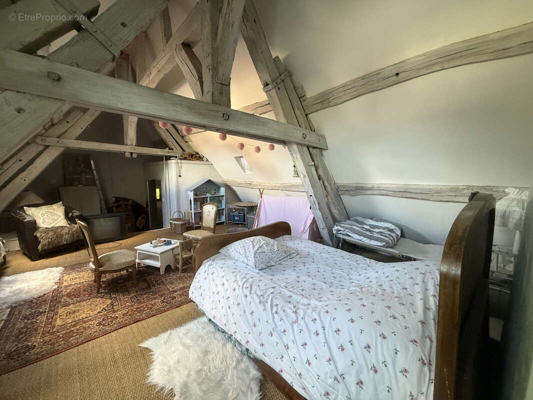 Maison à BELLOU-SUR-HUISNE
