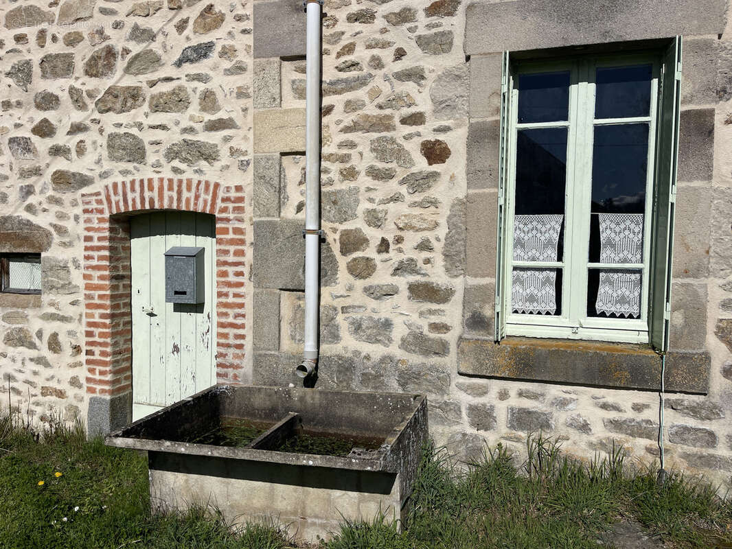 Maison à MARCILLAT-EN-COMBRAILLE
